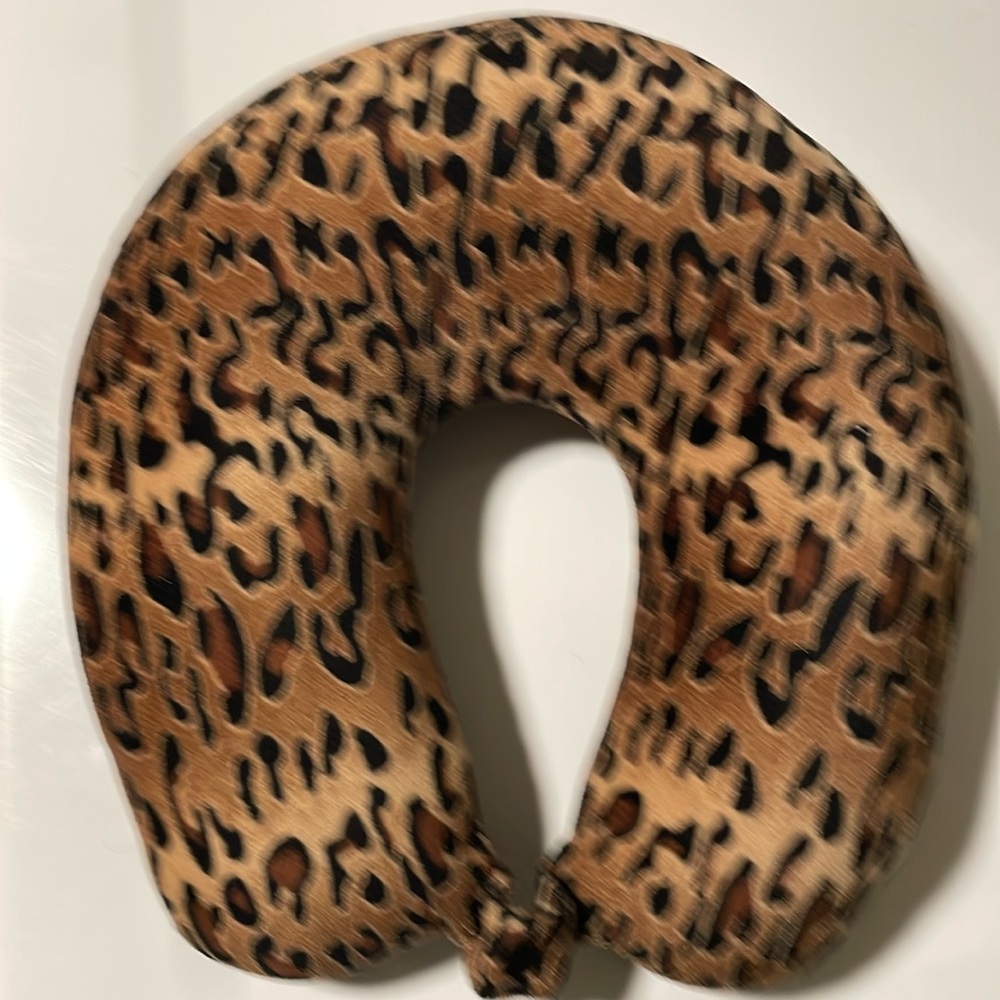 Neck pillow